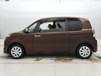 TOYOTA SPADE