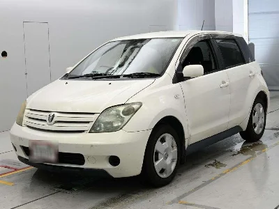 TOYOTA IST