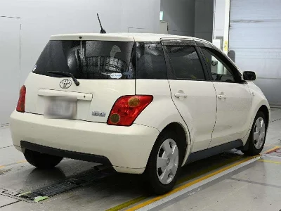 TOYOTA IST