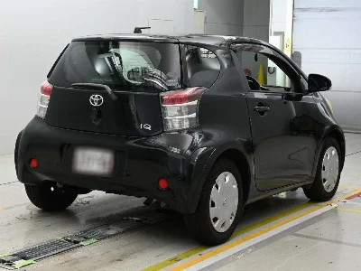 TOYOTA IQ
