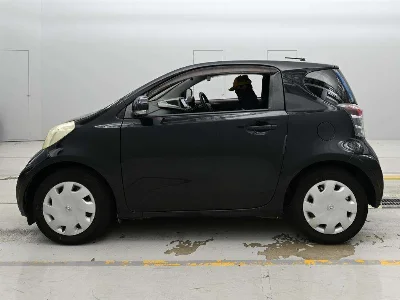 TOYOTA IQ