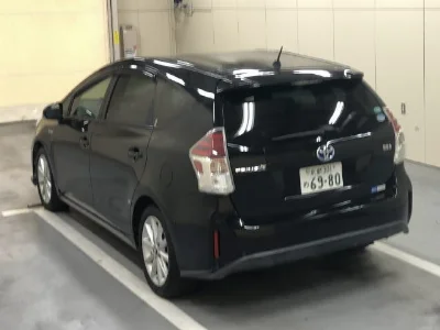 TOYOTA PRIUS ALPHA