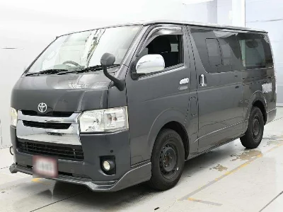TOYOTA REGIUS VAN