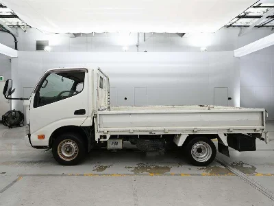 TOYOTA DYNA