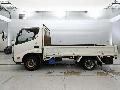 TOYOTA DYNA