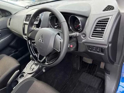 MITSUBISHI RVR
