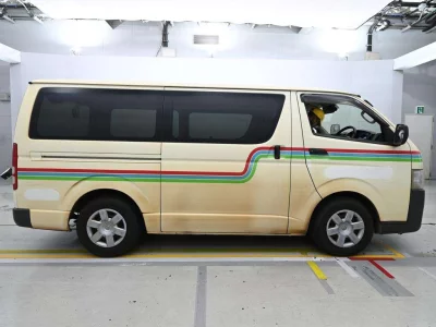 TOYOTA HIACE VAN
