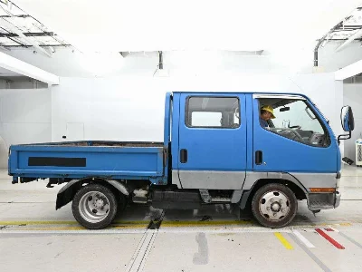 MITSUBISHI CANTER