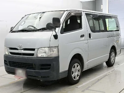 TOYOTA REGIUS VAN
