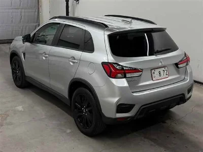 MITSUBISHI RVR