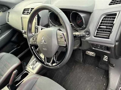 MITSUBISHI RVR
