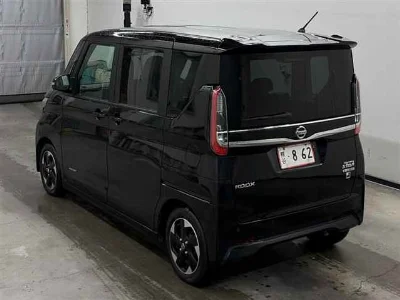 NISSAN ROOX