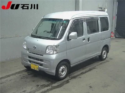 TOYOTA PIXIS VAN
