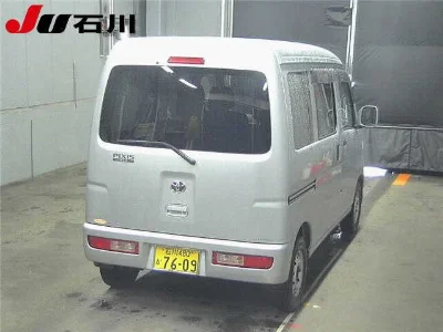 TOYOTA PIXIS VAN