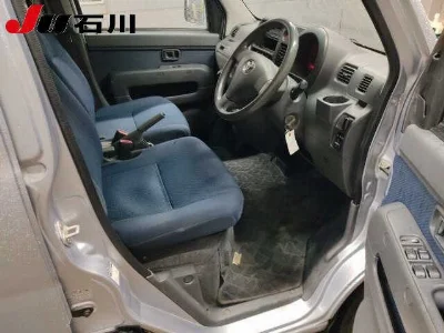 TOYOTA PIXIS VAN