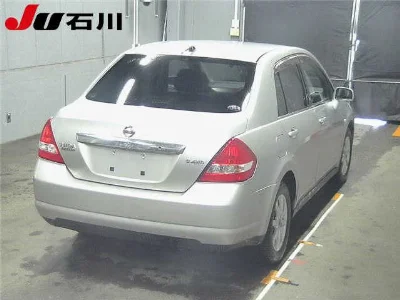 NISSAN TIIDA LATIO