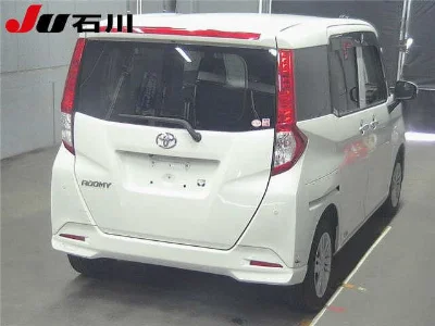 TOYOTA ROOMY