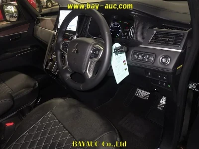 MITSUBISHI DELICA D5