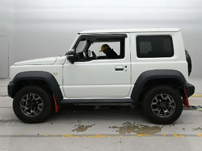 SUZUKI JIMNY SIERRA