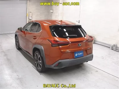 LEXUS UX