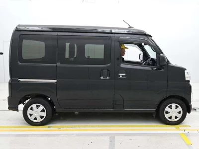 TOYOTA PIXIS VAN