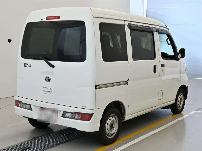 TOYOTA PIXIS VAN