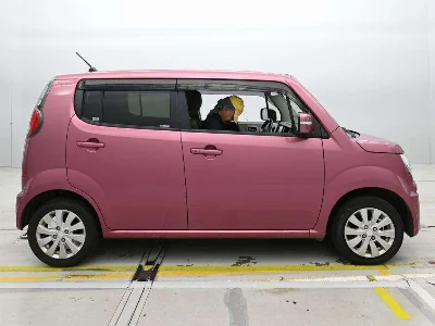SUZUKI MRWAGON