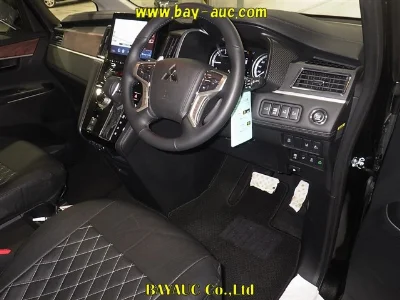 MITSUBISHI DELICA D5