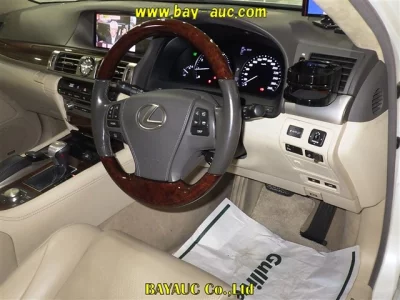 LEXUS LS