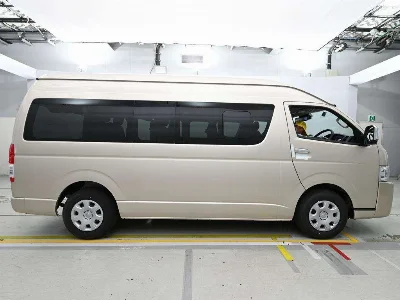 TOYOTA HIACE