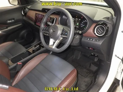 NISSAN KICKS