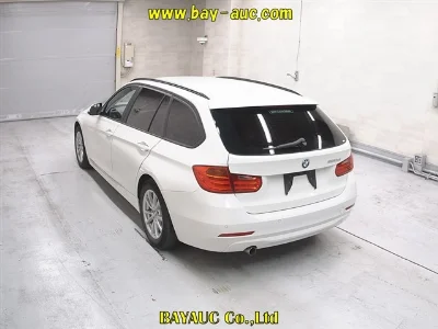BMW 3 SERIES