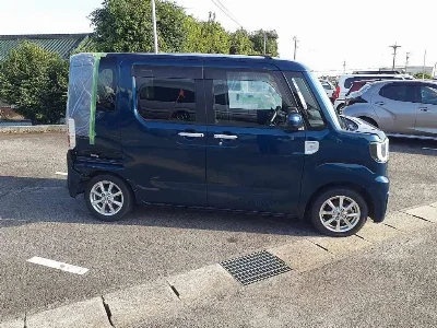 TOYOTA PIXIS MEGA