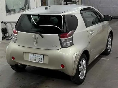 TOYOTA IQ