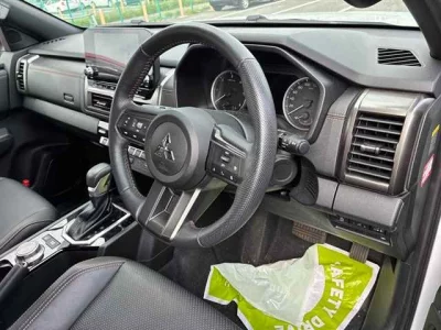 MITSUBISHI TRITON