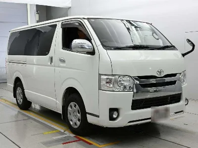 TOYOTA HIACE VAN