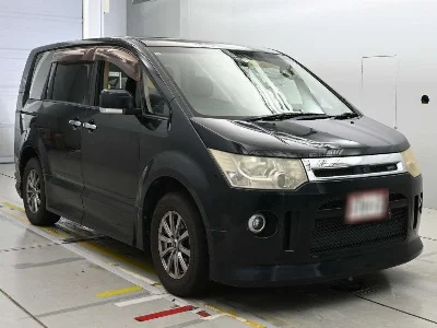 MITSUBISHI DELICA D5