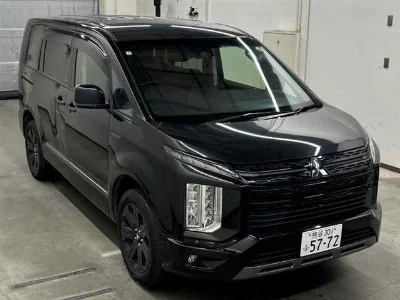 MITSUBISHI DELICA D5