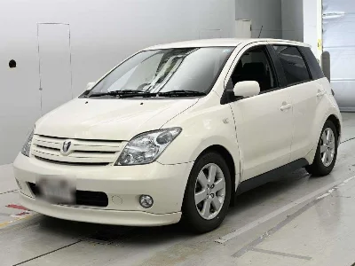 TOYOTA IST