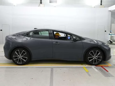 TOYOTA PRIUS