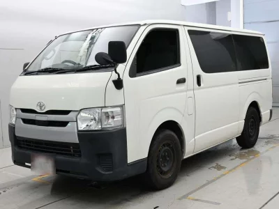 TOYOTA REGIUS VAN