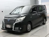 Цена авто Toyota Esquire с аукционов Японии, номер кузова ZWR80G, пробег 59 000, оценка 8