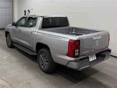 MITSUBISHI TRITON