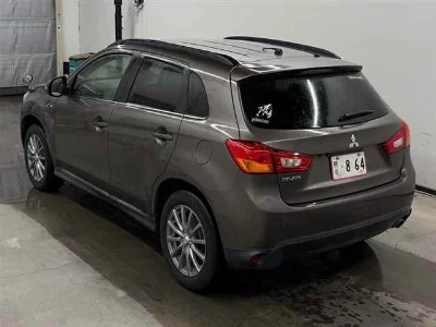 MITSUBISHI RVR