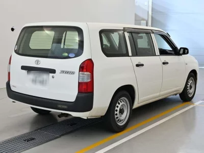 TOYOTA SUCCEED