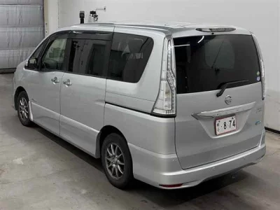 NISSAN SERENA
