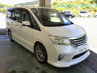NISSAN SERENA