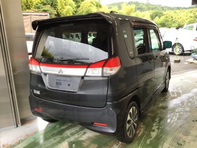 MITSUBISHI DELICA D2