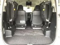Цена авто Toyota Voxy с аукционов Японии, номер кузова ZRR70W, пробег 116 000, оценка 8