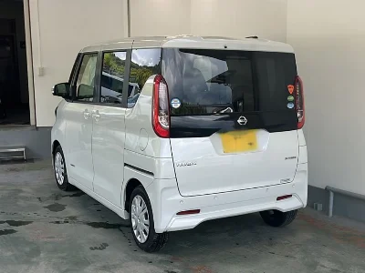NISSAN ROOX